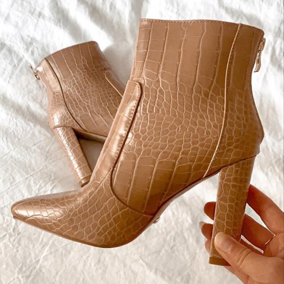 Billini Shoes - Billini Kourt in Nude Croc